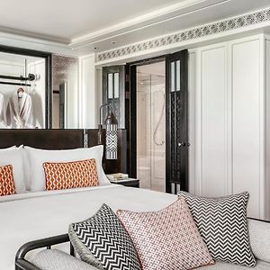 Premium King Room